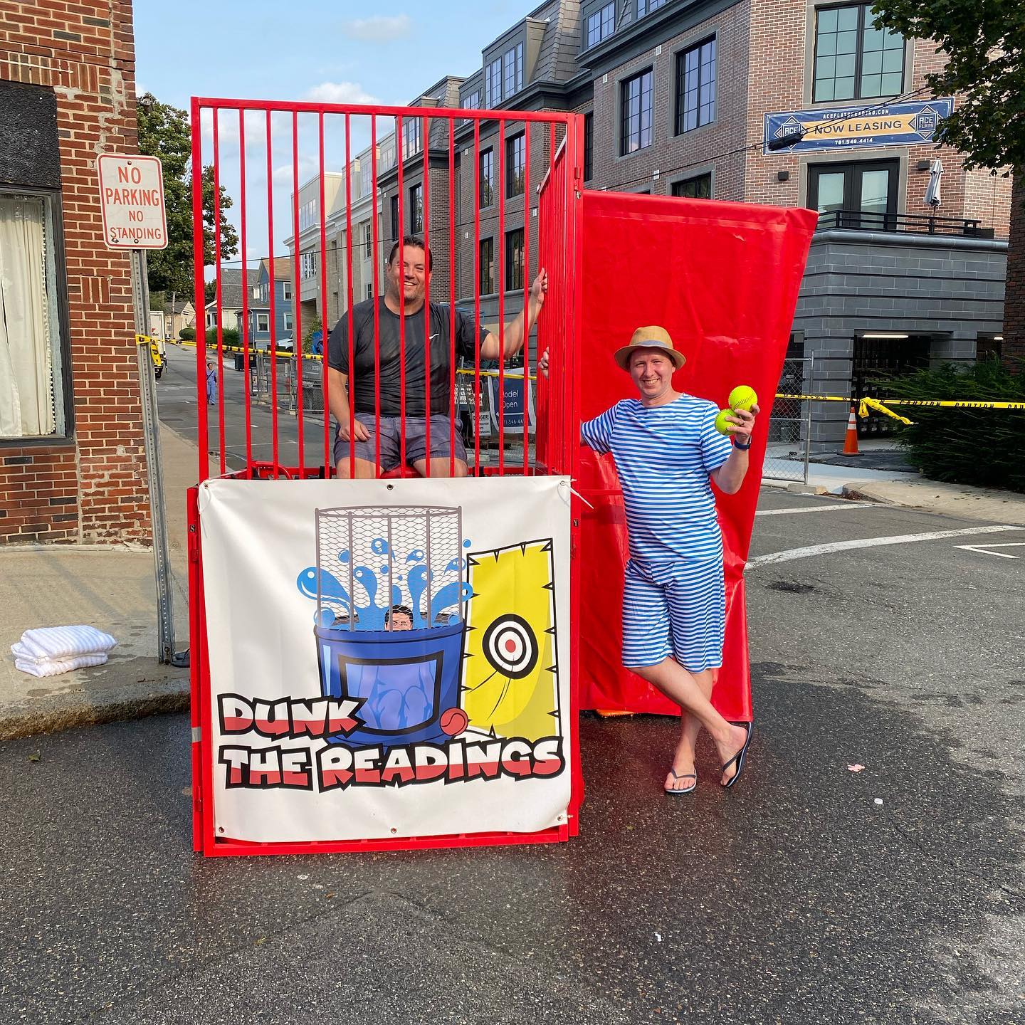 Dunk Tank Reading Fall Street Faire